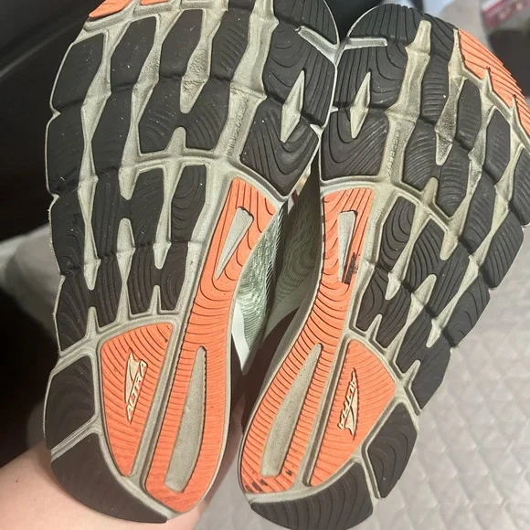 Altra Light Gray Athletic Shoes - Picture 5 of 5